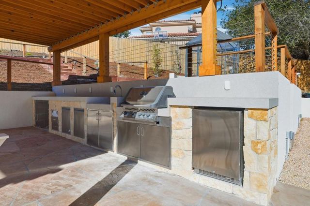 544 Sunset Way, Redwood City, CA 94062