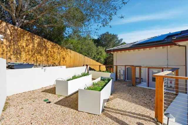 544 Sunset Way, Redwood City, CA 94062