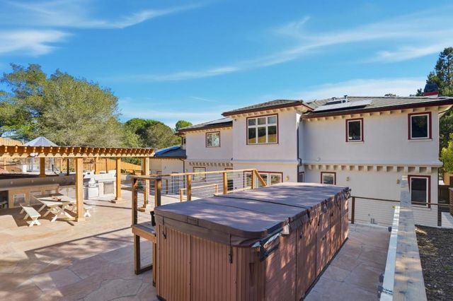 544 Sunset Way, Redwood City, CA 94062