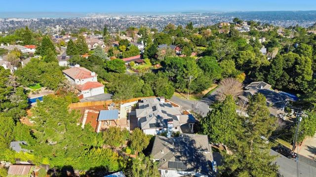 544 Sunset Way, Redwood City, CA 94062