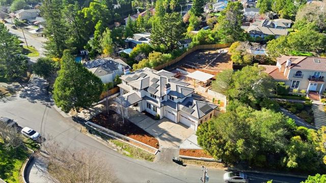 544 Sunset Way, Redwood City, CA 94062