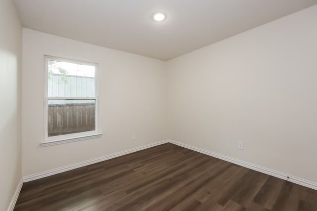 172 Westview Drive, Gun Barrel City, TX 75156