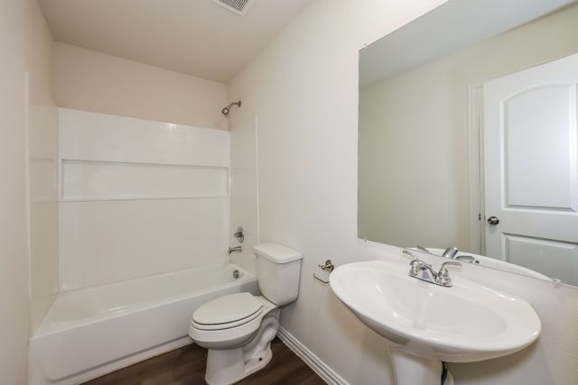 172 Westview Drive, Gun Barrel City, TX 75156
