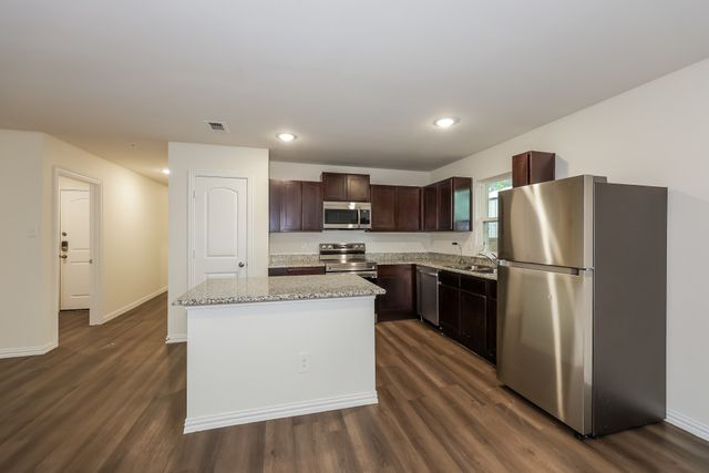 172 Westview Drive, Gun Barrel City, TX 75156