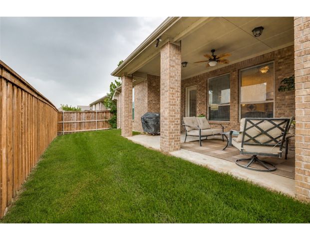 2810 Green Circle Drive, Mansfield, TX 76063