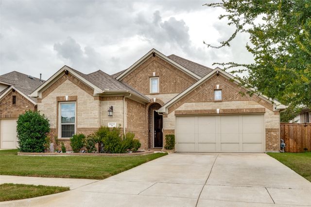 2810 Green Circle Drive, Mansfield, TX 76063