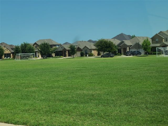 2810 Green Circle Drive, Mansfield, TX 76063