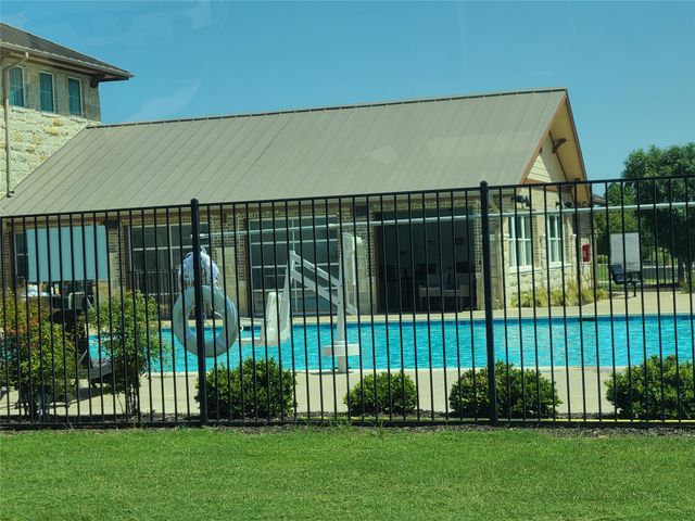 2810 Green Circle Drive, Mansfield, TX 76063