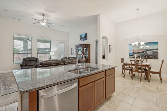 2810 Green Circle Drive, Mansfield, TX 76063