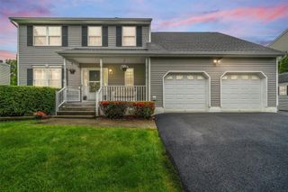 4 Ramblewood Drive, Newburgh, NY 12550