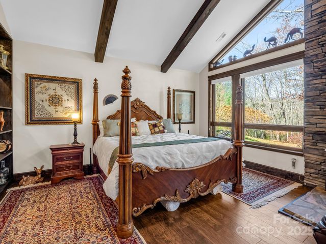 765 Higher Path, Saluda, NC 28773