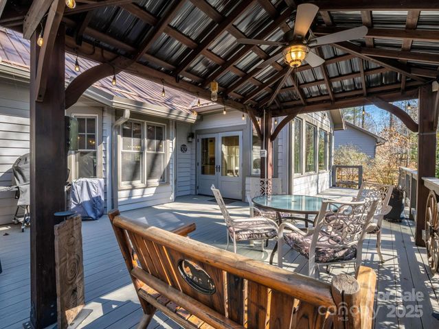 765 Higher Path, Saluda, NC 28773