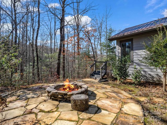 765 Higher Path, Saluda, NC 28773