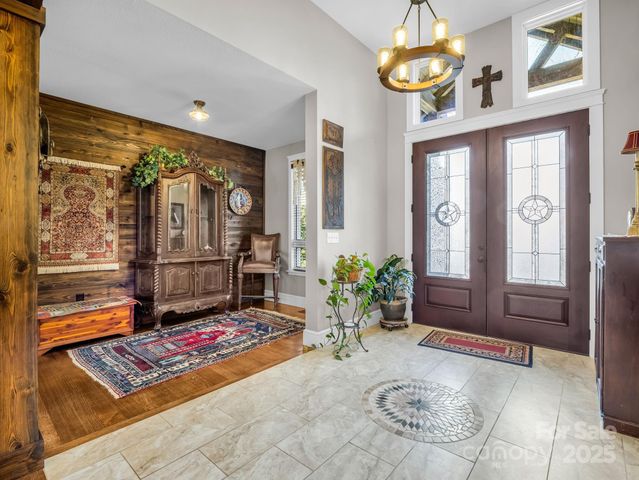 765 Higher Path, Saluda, NC 28773