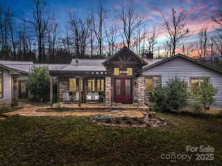 765 Higher Path, Saluda, NC 28773