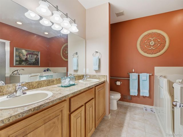 22564 Pigeon River Drive, Macomb Township, MI 48042