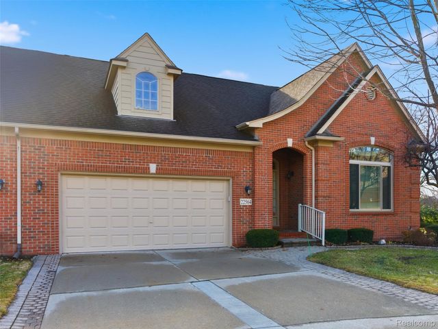 22564 Pigeon River Drive, Macomb Township, MI 48042