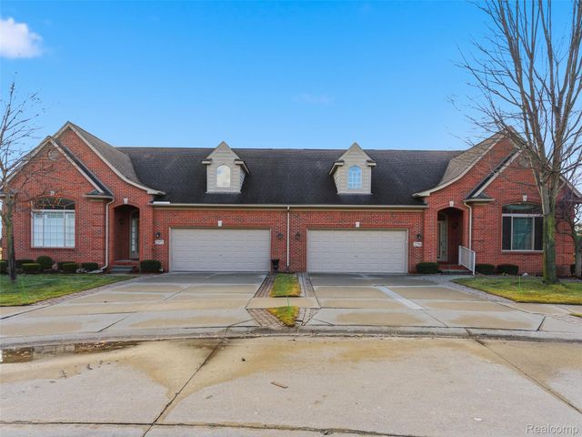 22564 Pigeon River Drive, Macomb Township, MI 48042