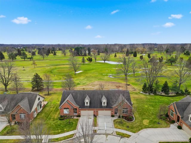 22564 Pigeon River Drive, Macomb Township, MI 48042