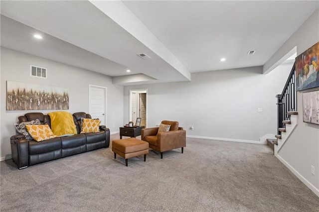 13870 NW 71st Street, Parkville, MO 64152