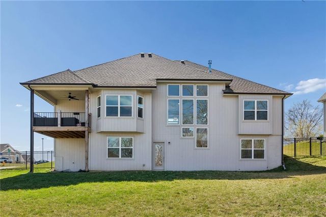 13870 NW 71st Street, Parkville, MO 64152