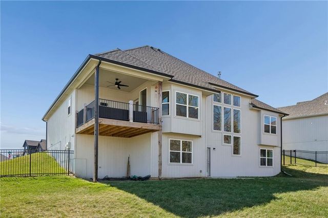 13870 NW 71st Street, Parkville, MO 64152