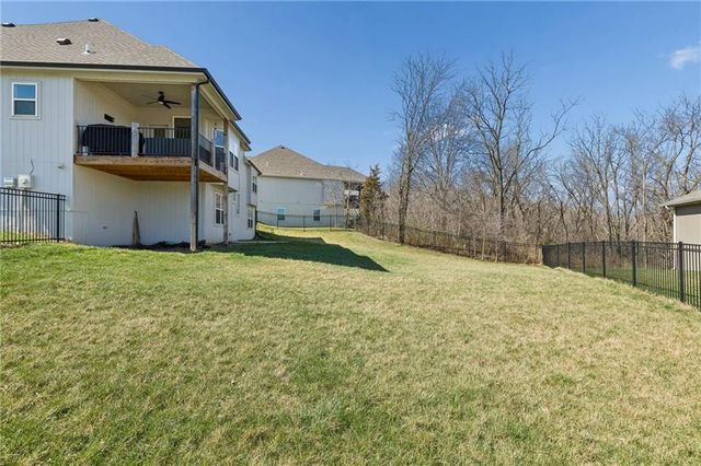13870 NW 71st Street, Parkville, MO 64152