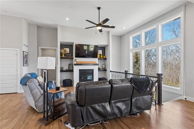 13870 NW 71st Street, Parkville, MO 64152