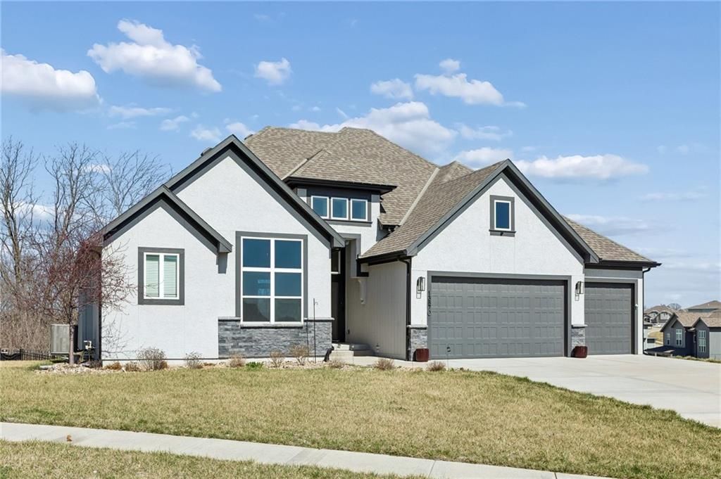 13870 NW 71st Street, Parkville, MO 64152