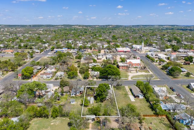 505 W San Antonio, Fredericksburg, TX 78624