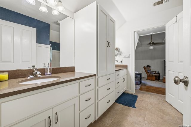 505 W San Antonio, Fredericksburg, TX 78624