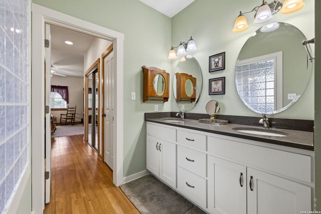 505 W San Antonio, Fredericksburg, TX 78624