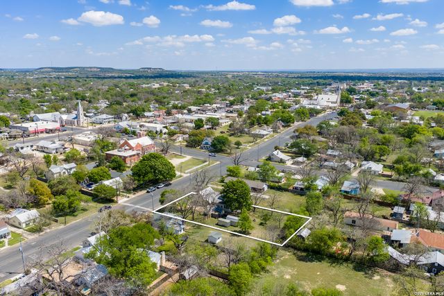 505 W San Antonio, Fredericksburg, TX 78624