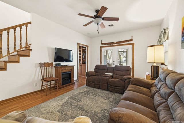 505 W San Antonio, Fredericksburg, TX 78624