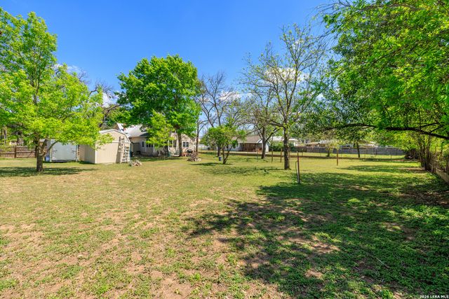 505 W San Antonio, Fredericksburg, TX 78624