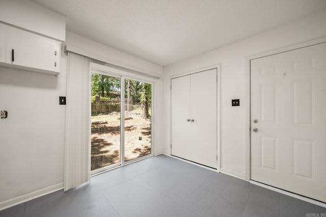 82 Somerset Drive, North Little Rock, AR 72118