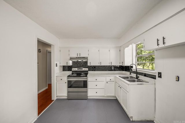 82 Somerset Drive, North Little Rock, AR 72118