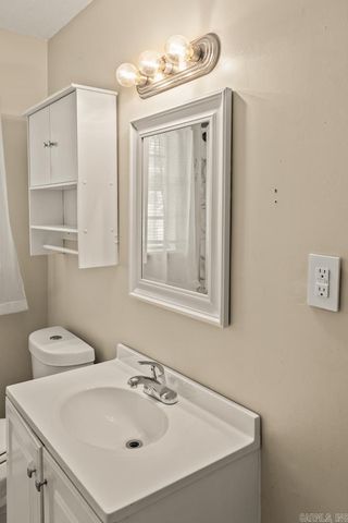 82 Somerset Drive, North Little Rock, AR 72118