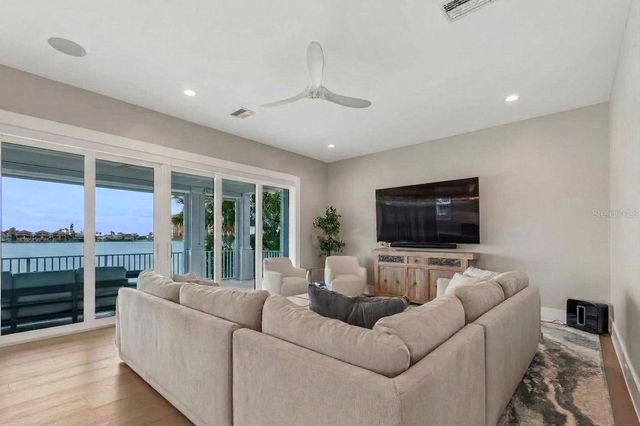 17715 WALL CIRCLE, Redington Shores, FL 33708