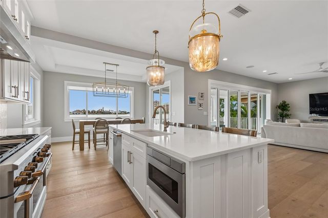 17715 WALL CIRCLE, Redington Shores, FL 33708
