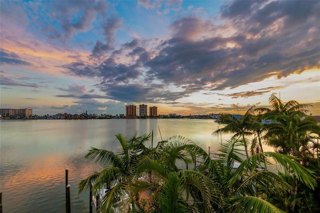 17715 WALL CIRCLE, Redington Shores, FL 33708