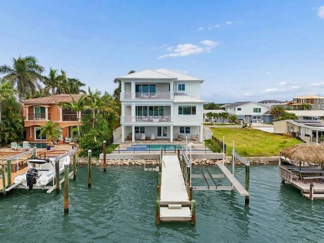 17715 WALL CIRCLE, Redington Shores, FL 33708