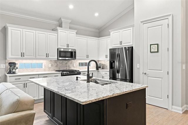 7851 LAKE JAMES BOULEVARD, Lakeland, FL 33810