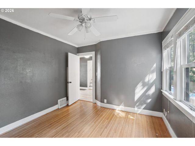 3220 Ne 33RD Ave, Portland, OR 97212