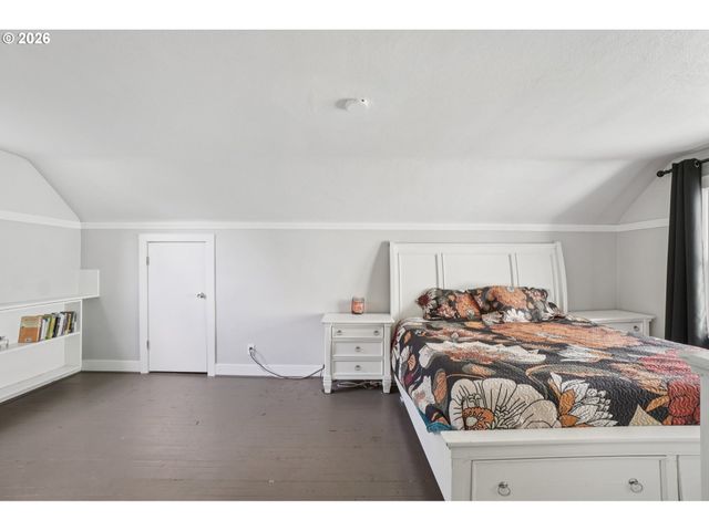 3220 Ne 33RD Ave, Portland, OR 97212