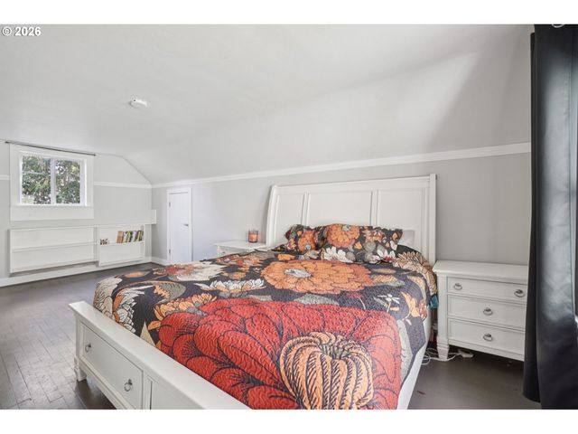 3220 Ne 33RD Ave, Portland, OR 97212