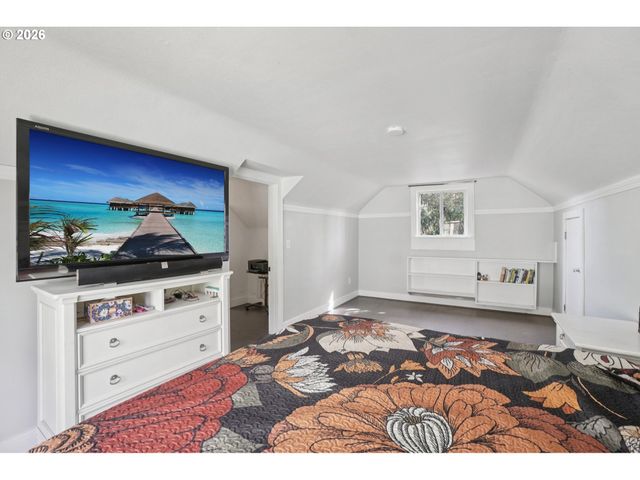 3220 Ne 33RD Ave, Portland, OR 97212