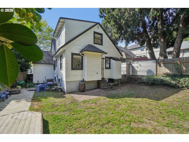 3220 Ne 33RD Ave, Portland, OR 97212
