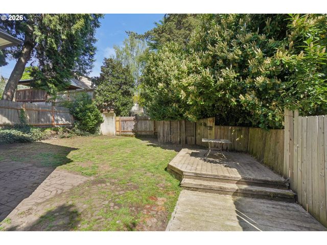3220 Ne 33RD Ave, Portland, OR 97212