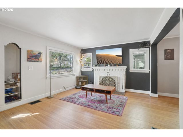 3220 Ne 33RD Ave, Portland, OR 97212